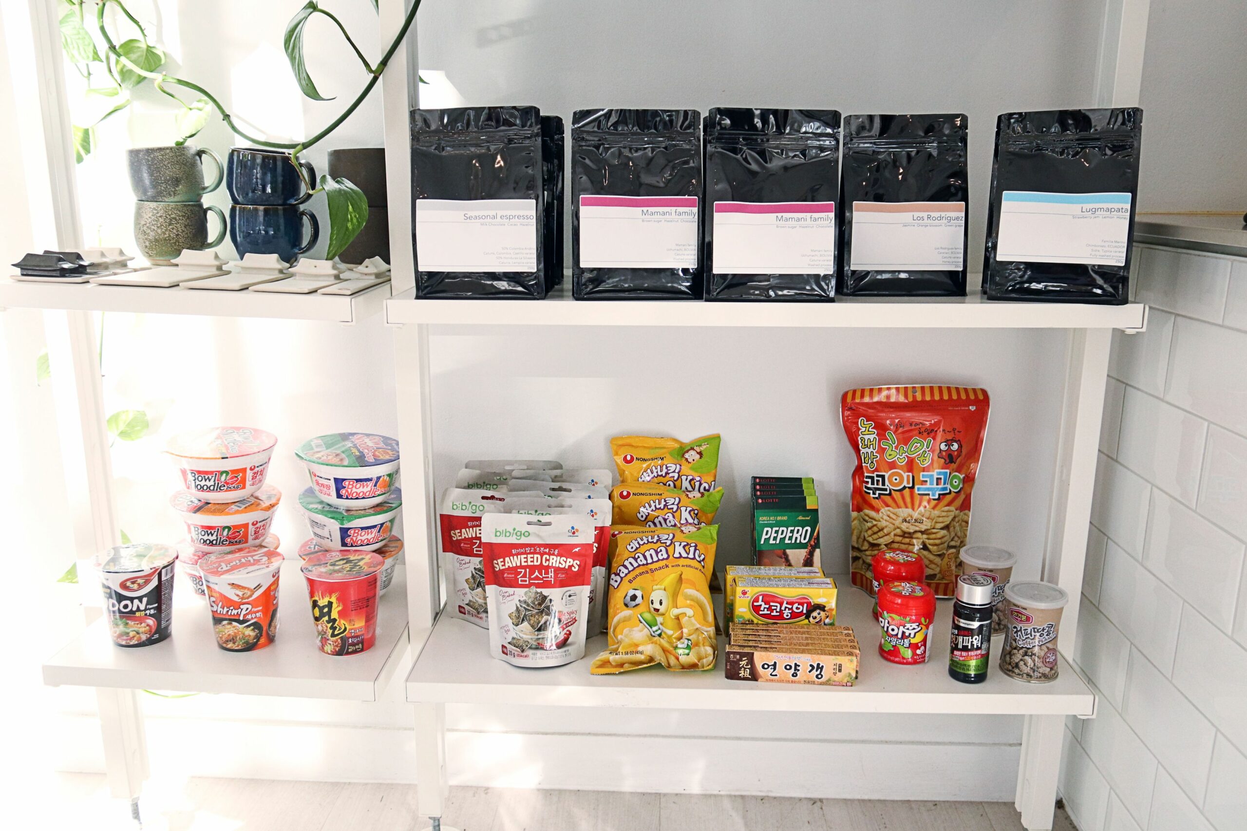 Retail Sale - Korean Tea Cups, Coffee Beans, Instant Noodles, Seaweed Strips, & Other Korean Snacks